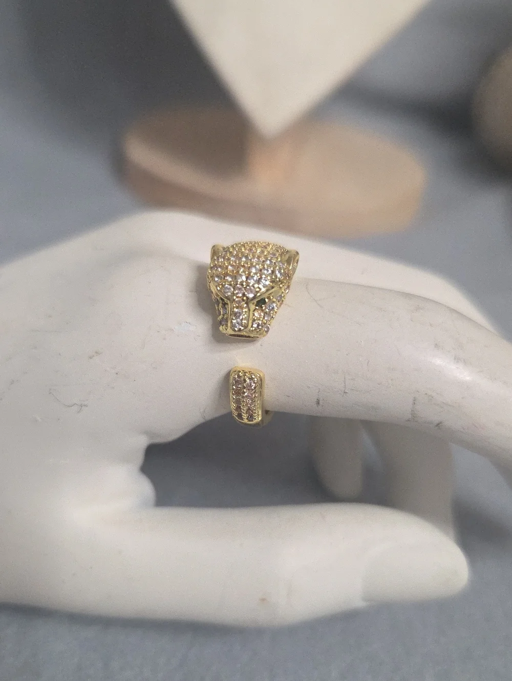 Gold-Plated Cubic Zirconia Leopard Ring – Adjustable Y2K Hip Hop Statement Ring.